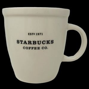 STARBUCKS LARGE CREAM WITH BROWN LETTERING LOGO COFFEE MUG/CUP